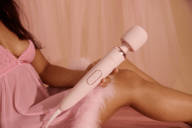 Luxe Plug in Wand by Bellesa