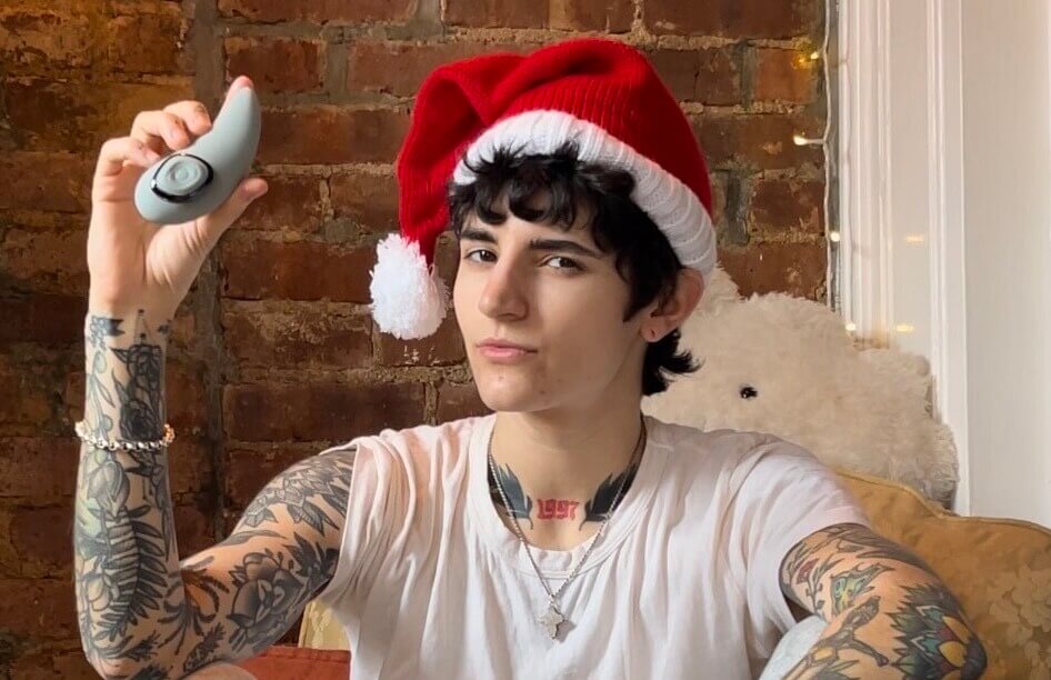 Vas Rapper Join Vas' Naughty List's Naughty List - Gifts